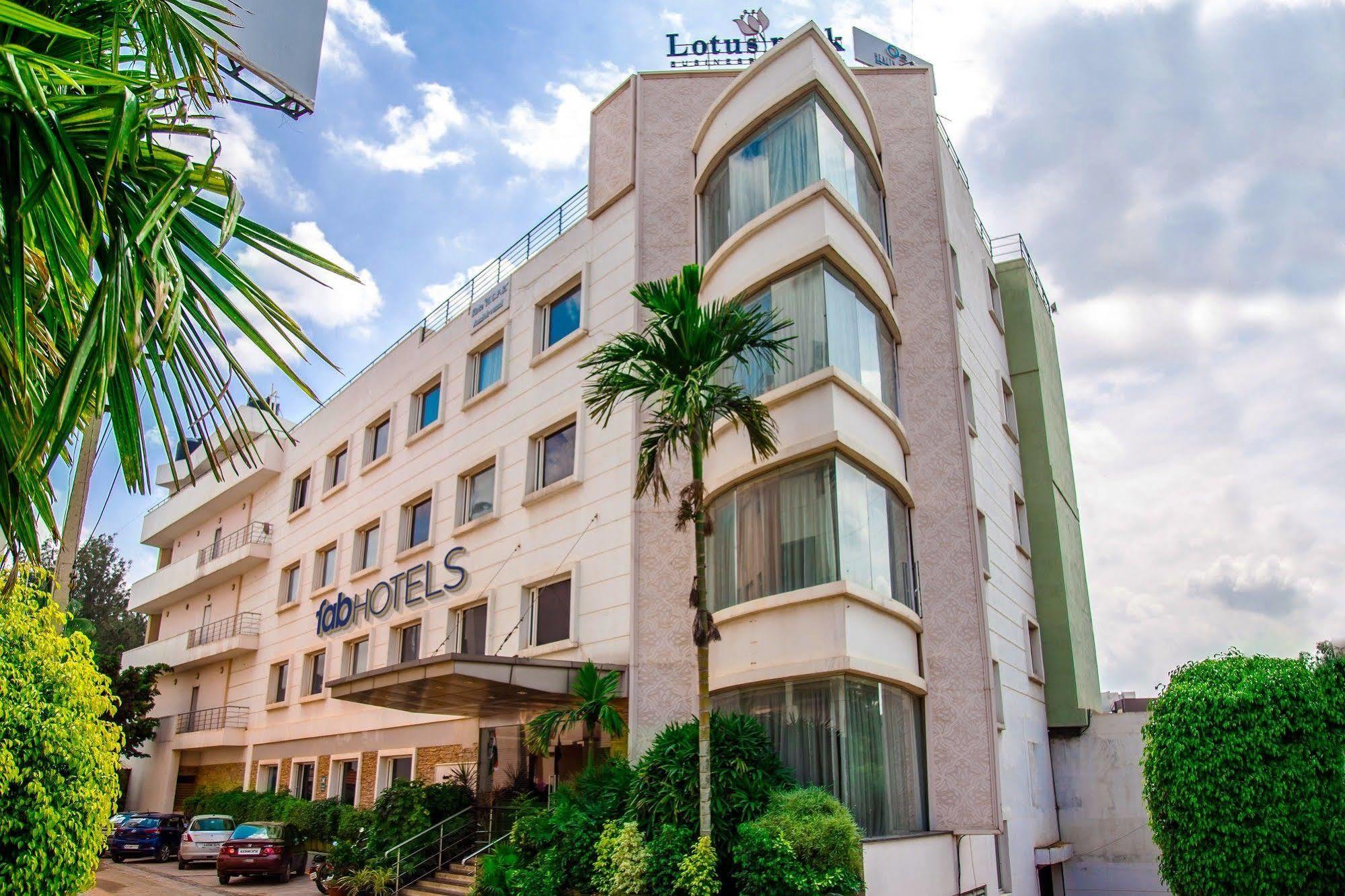 Lotus Park Otel Bangalore Dış mekan fotoğraf